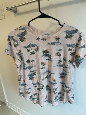 Vintage Palm Tree Print T-Shirt in Light Pink and Green